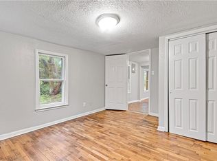 5153 Rinker Rd, Kansas City, MO 64129