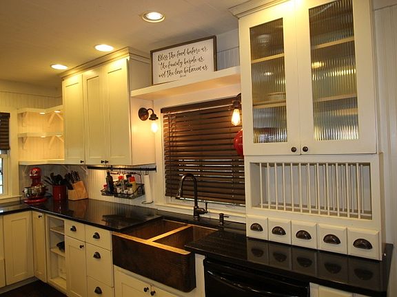 4th image of 20428 160th St