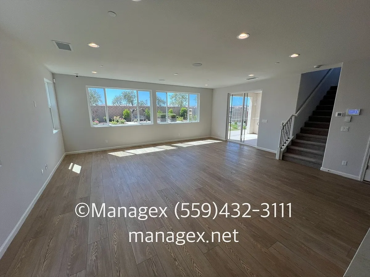 Building Photo - 1229 S Traverse Dr