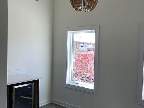 4th image of 2046 E Susquehanna Ave