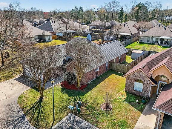 4th image of 16366 Somersby Ave