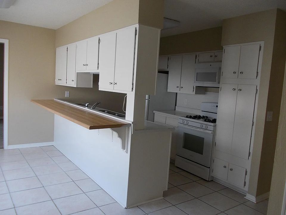 1st image of 2215 NW 49th St