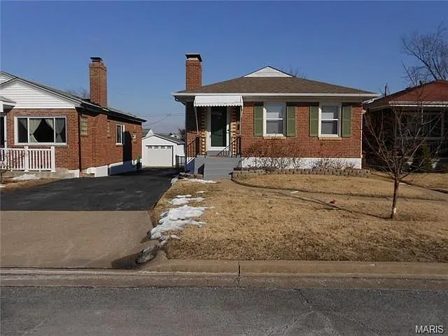 5018 Glennon Dr photo 1