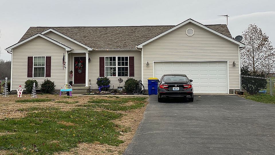 1st image of 2810 Claypool Alvaton Rd