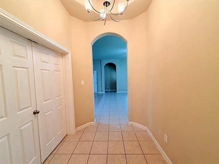 8614 Brookdale Park Ln — Photo 10