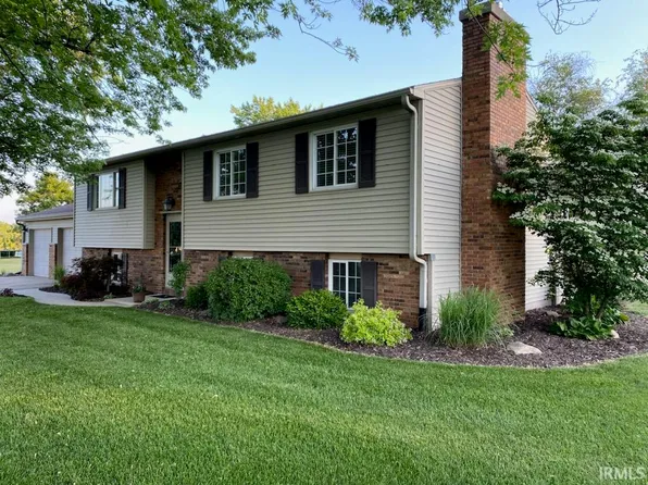 140 Owl Dr, Rochester, IN 46975