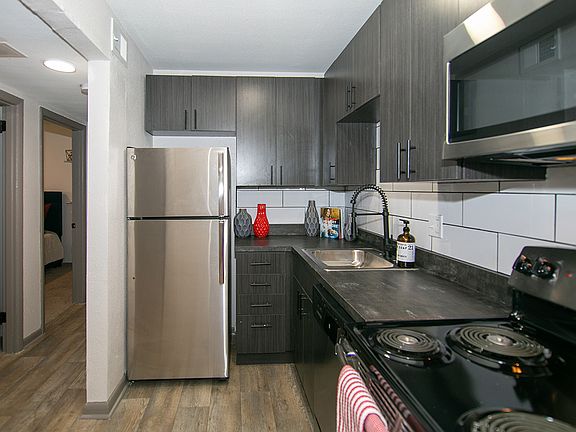 The Canvas - Kitchen