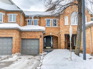 5230 Glen Erin Dr #17, Mississauga, ON L5M 5Z7