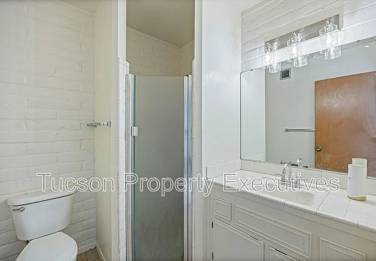 3534 N Palmer Dr — Photo 15