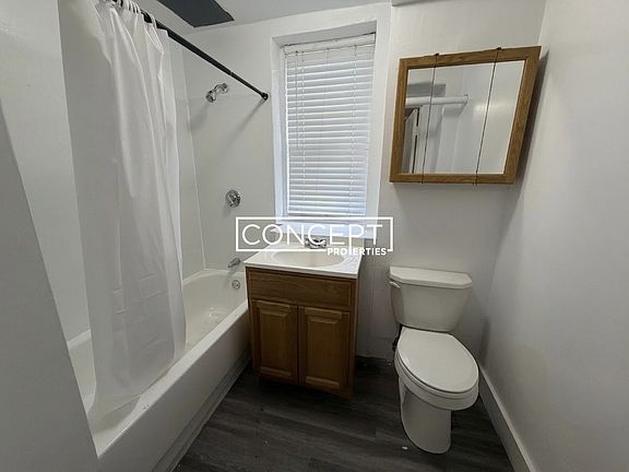 4th image of 7 Mount Hood Rd APT B