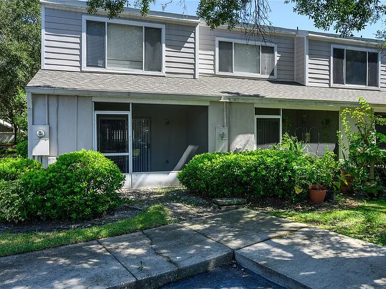 1150 Vineland Pl — Photo 4
