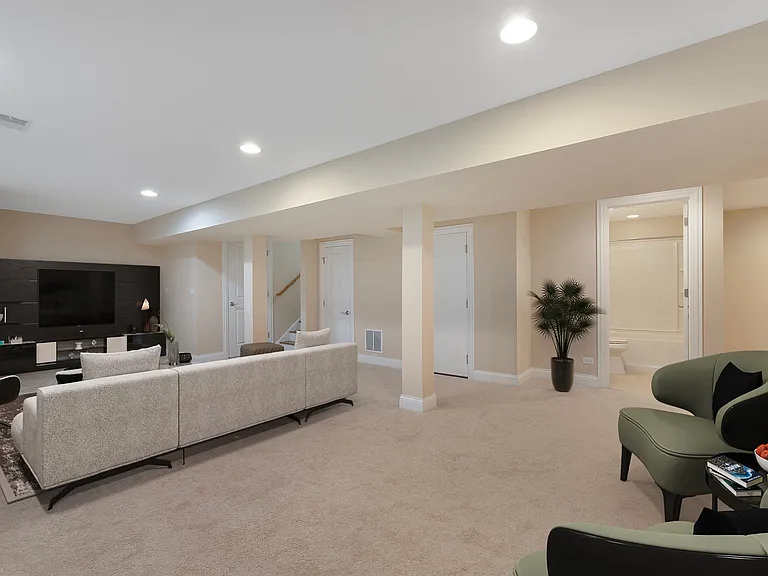 470 Green Bay Rd. — Photo 8