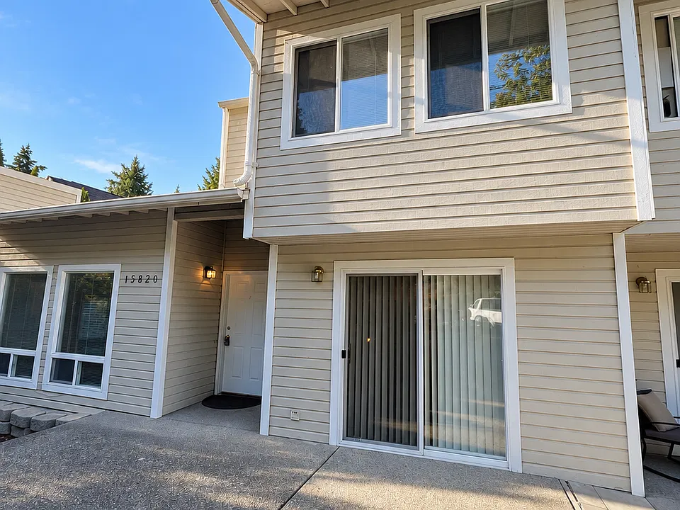 13820 SE Newport Way #1