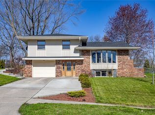 754 34th St, West Des Moines, IA 50265