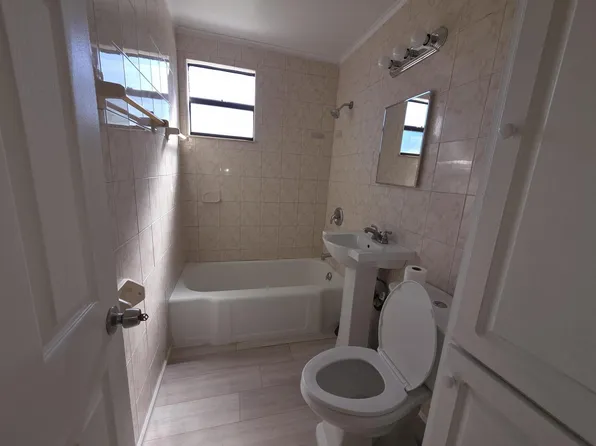 812 Selkirk Street, West Palm Beach, FL 33405