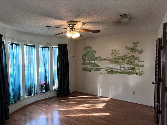3rd image of 6325 Lavano Dr