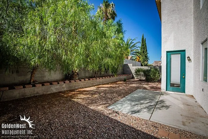 9776 Floweret Ave — Photo 19