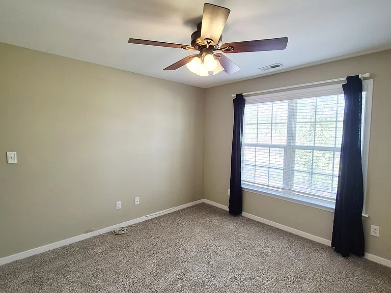 1563 Providence Knoll Dr — Photo 32