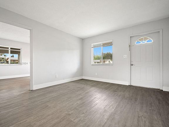 4th image of 2660 NW 25th St