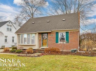 22725 Rosedale St, Saint Clair Shores, MI 48080