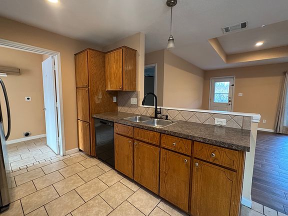 2nd image of 701 Jorgette Dr