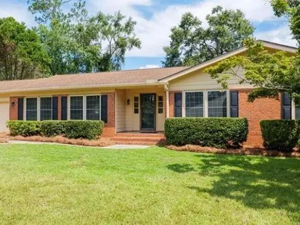 106 Briarwood Dr, Valdosta, GA 31602