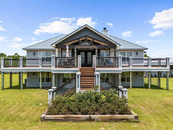 9325 Silver Lake Rd, Fountain, FL 32438