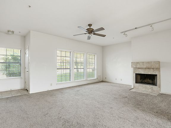 3rd image of 6100 Woodlake Pkwy #605