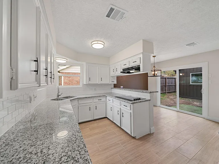 15034 Rose Valley Dr — Photo 12