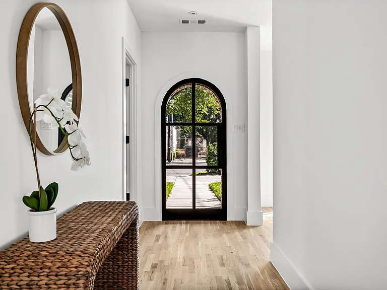 6401 Richmond Ave — Photo 15