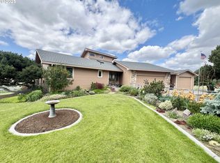 33981 Hill Top Dr, Hermiston, OR 97838