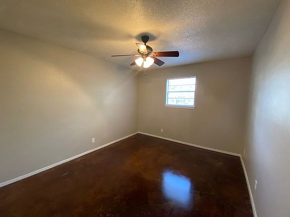 5th image of 102 Maryland St #2