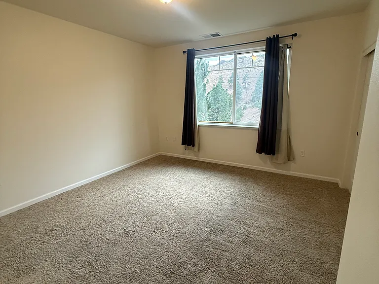 645 Madeline Jane Ln — Photo 9