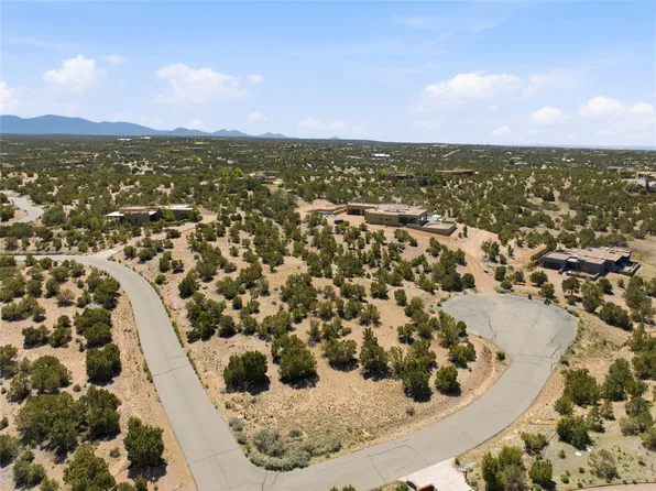 37 Sundance Ridge Cir, Santa Fe, NM 87506