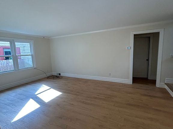 2nd image of 147 W Hamilton Ave