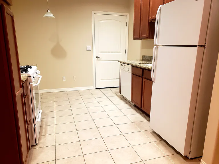 619 Hummel Village Ct #622B — Photo 10