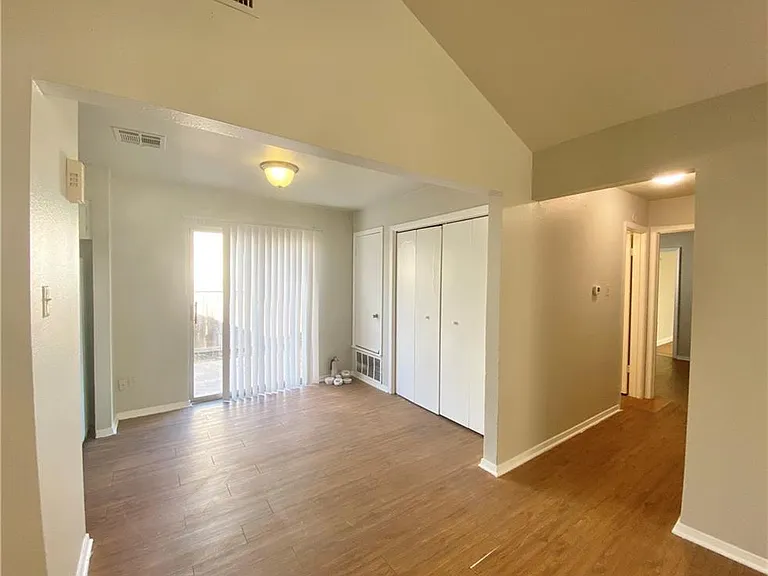 2116 Gaston Place Dr #B — Photo 5