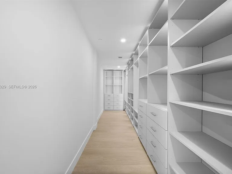 700 NE 24th St #Penthouse 6005 — Photo 12
