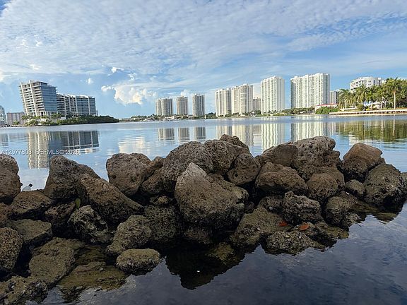 5th image of 3530 Mystic Pointe Dr APT 3207
