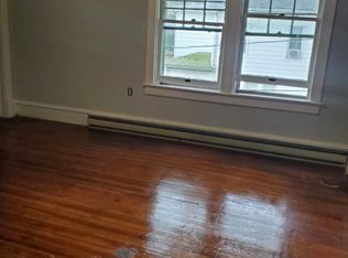 28 E Vaughn St APT 1, Kingston, PA 18704