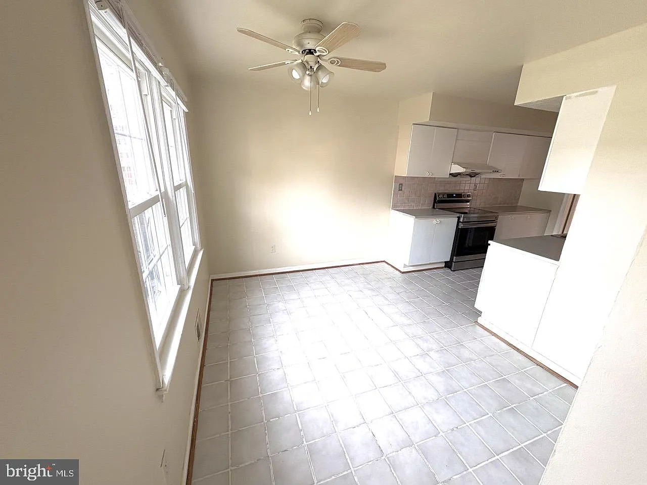 3 bed, 3.5 bath, 2142 sqft, $3,500 — Photo 3