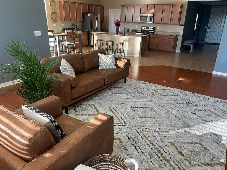 35359 N Donovan Dr — Photo 32