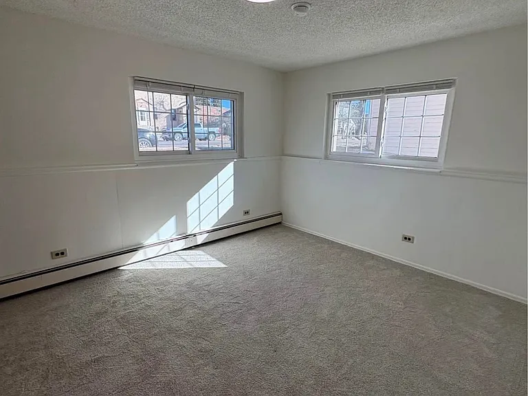 724 E Lewis St #1 — Photo 5