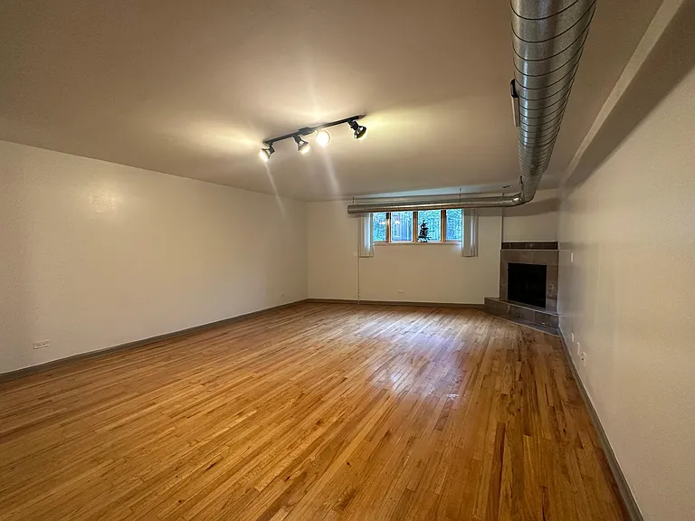 2106 N Albany Ave #GROUND LEVEL — Photo 2