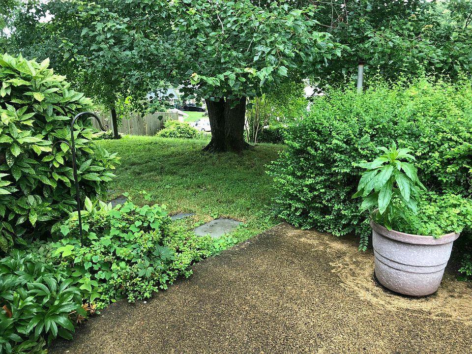 2nd image of 5006 Regina Dr
