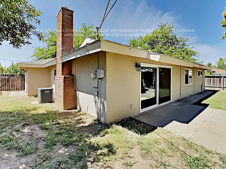 2501 Cordova Ln — Photo 15