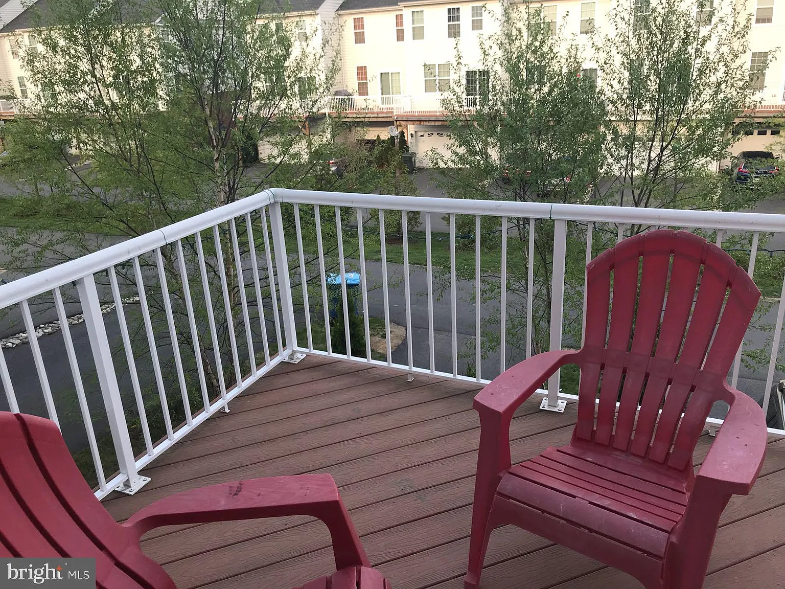 3 bed, 3.5 bath, 1654 sqft, $3,100 — Photo 4