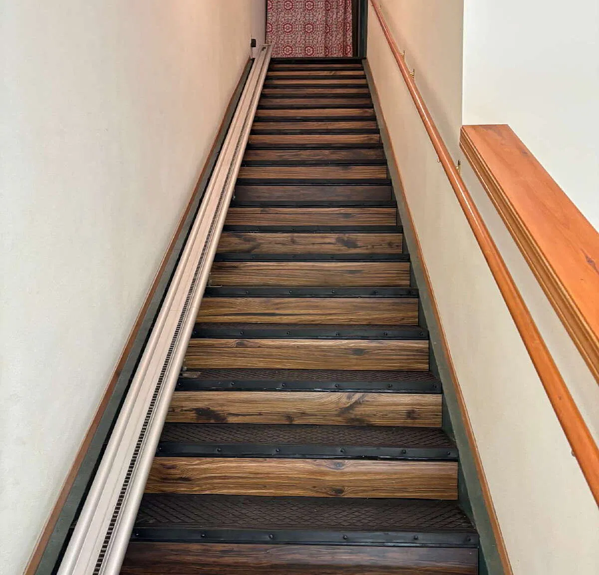 1 bed, 1.0 bath, 900 sqft, $2,400 — Photo 3