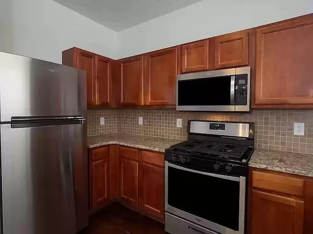 2184 Hawks Bluff Trl — Photo 3