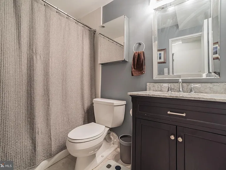 219 S 18th St #1521 — Photo 24